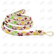 ست-قلاده-گردنی-و-لیش-طرح-LV-سفید-لیش
