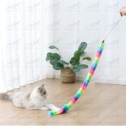 اسباب-بازی-میله-ای-گربه-طرح-رنگین-کمان-مخملی-زنگوله-دار-عکس2